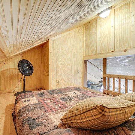 Creekside Whittier Cabin With Fire Pit Near Hiking! Exteriér fotografie
