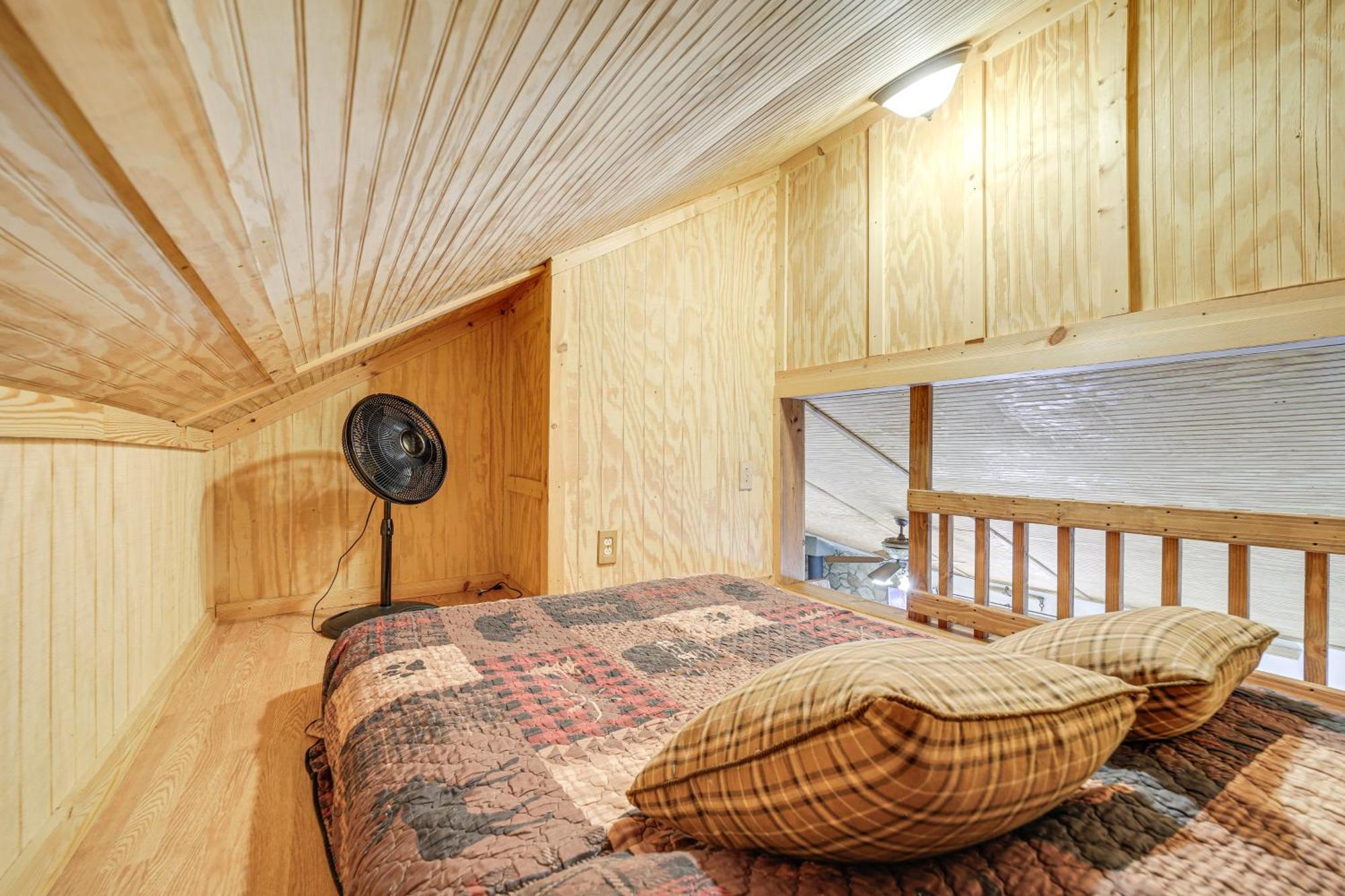 Creekside Whittier Cabin With Fire Pit Near Hiking! Exteriér fotografie