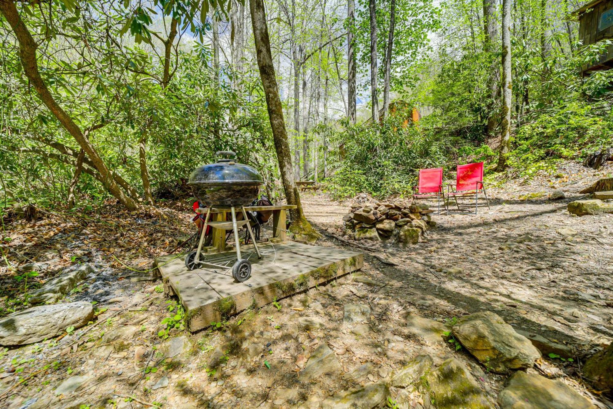 Vila Creekside Whittier Cabin With Fire Pit Near Hiking! Exteriér fotografie