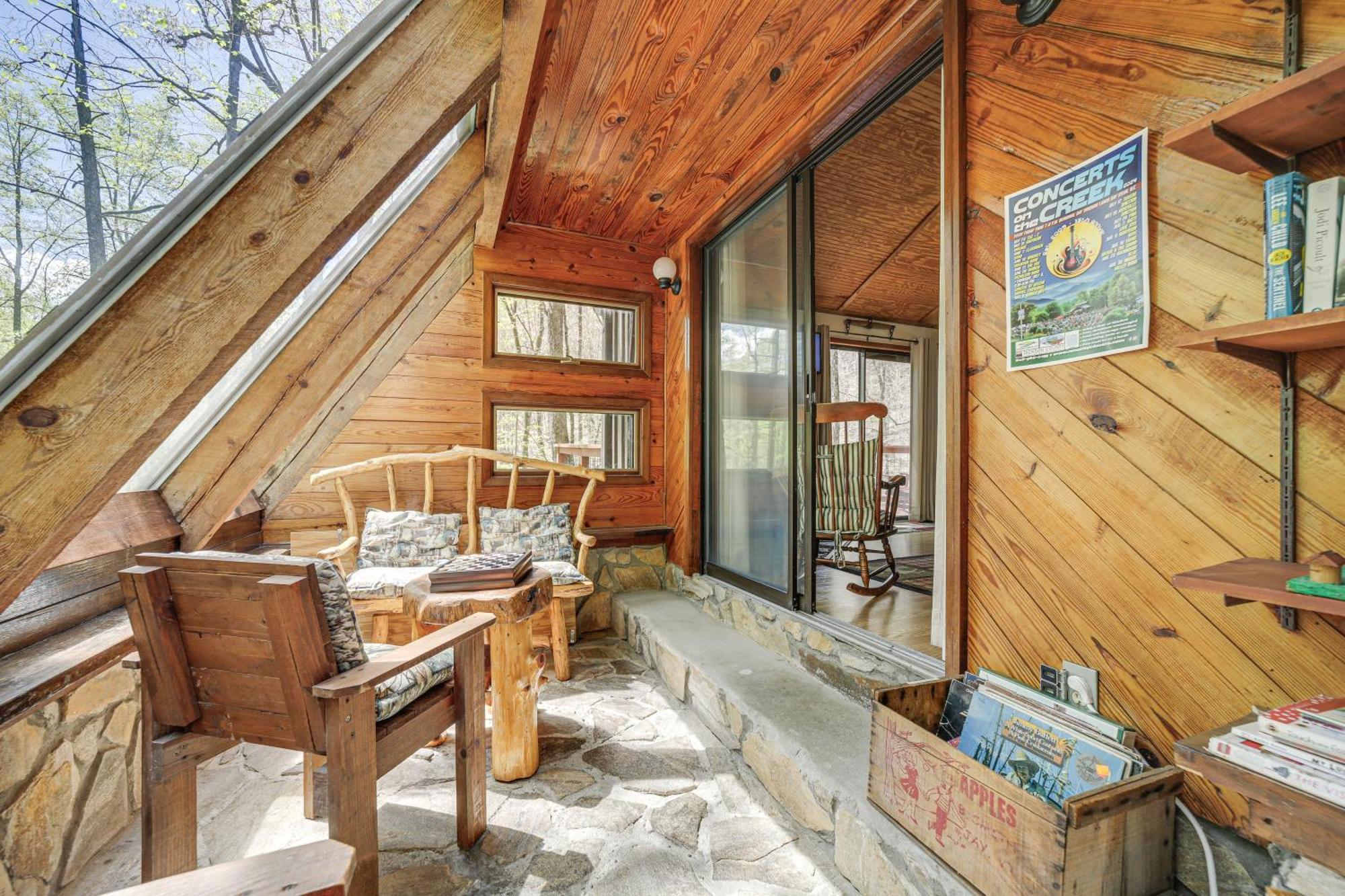 Creekside Whittier Cabin With Fire Pit Near Hiking! Exteriér fotografie